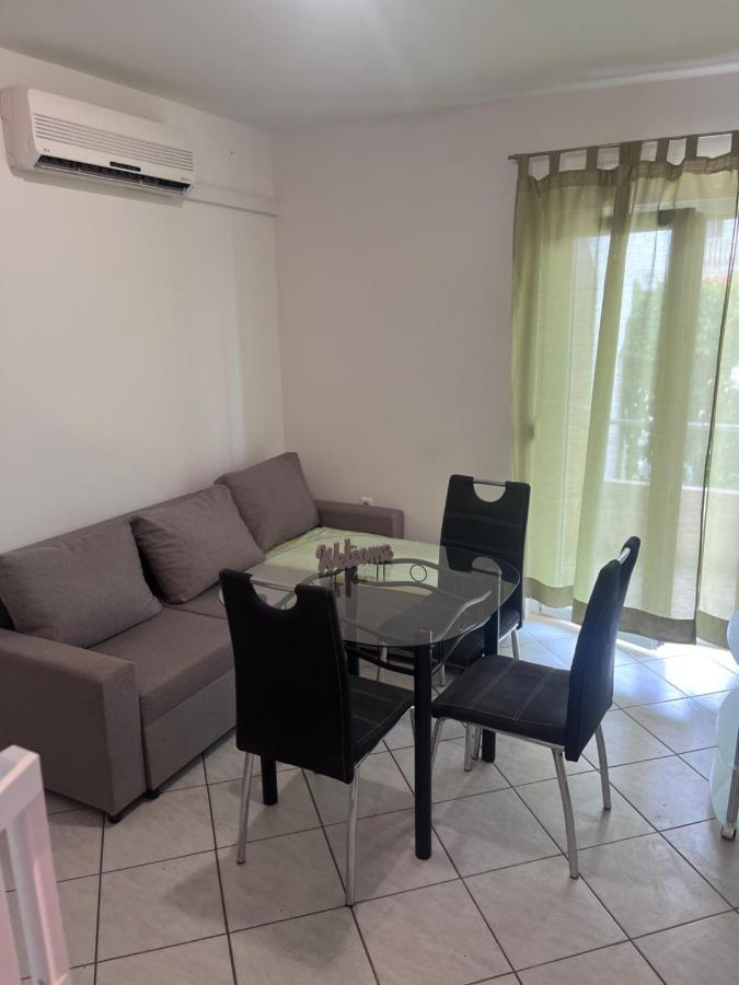 Nives Apartament *
