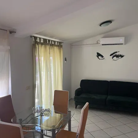 Apartments Nives Stari Grad  Exterior photo