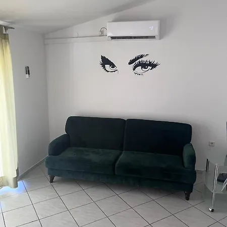 Apartments Nives Stari Grad  Exterior photo